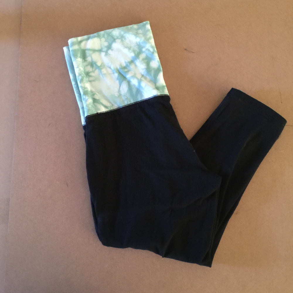 Mossimo Supply Co Capri Yoga Pants